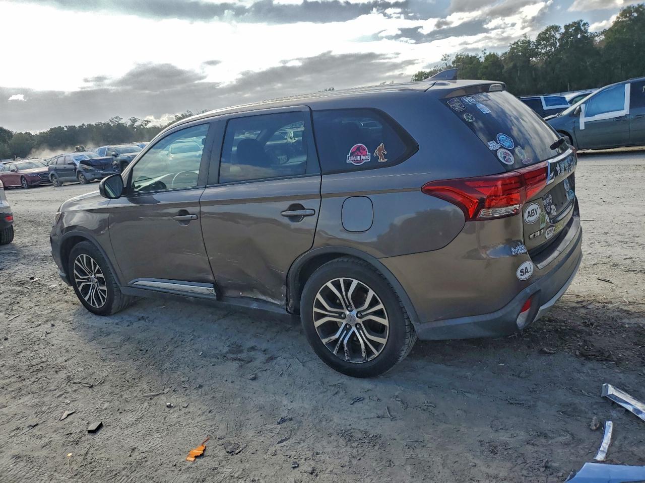 2018 MITSUBISHI outlander