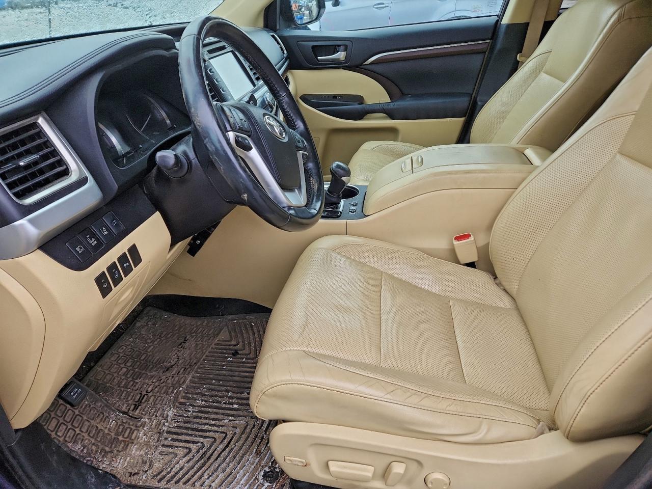 2015 TOYOTA HIGHLANDER