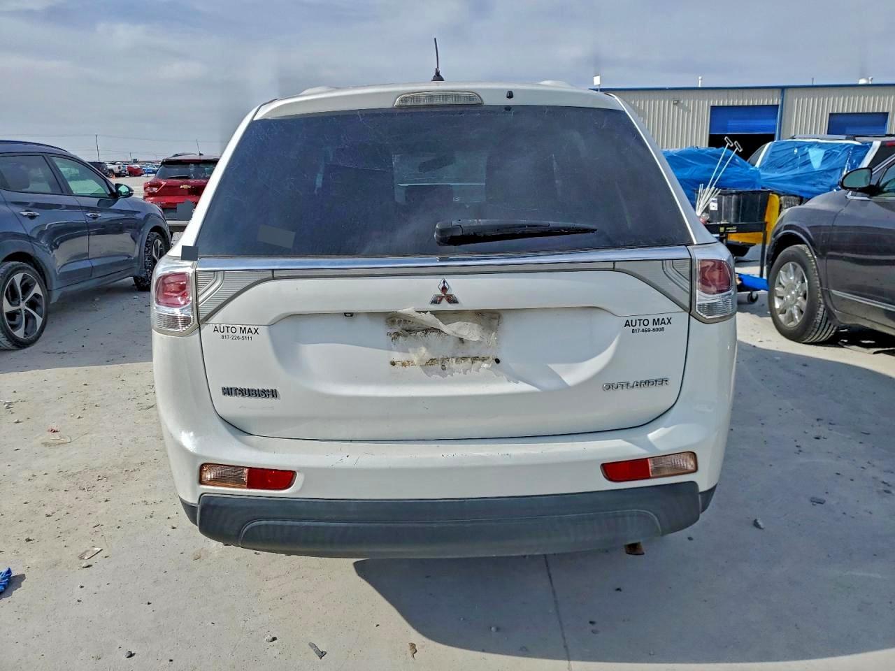 2014 MITSUBISHI outlander
