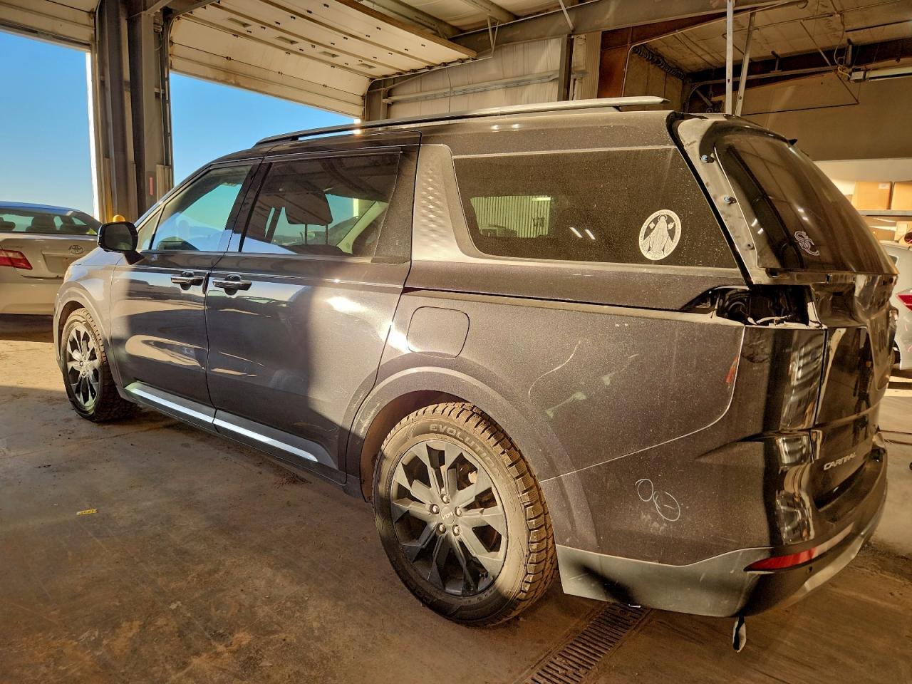 2023 KIA Carnival