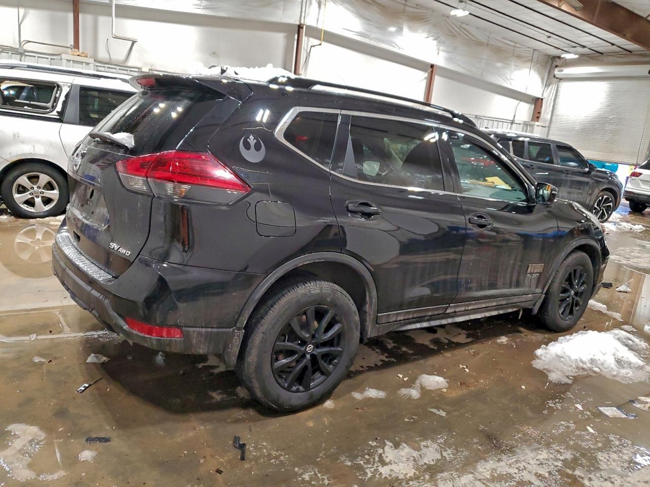 2017 NISSAN ROGUE