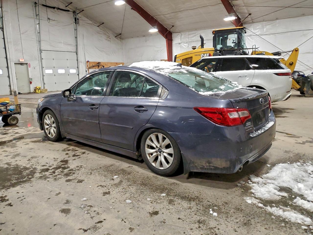 2016 SUBARU Legacy