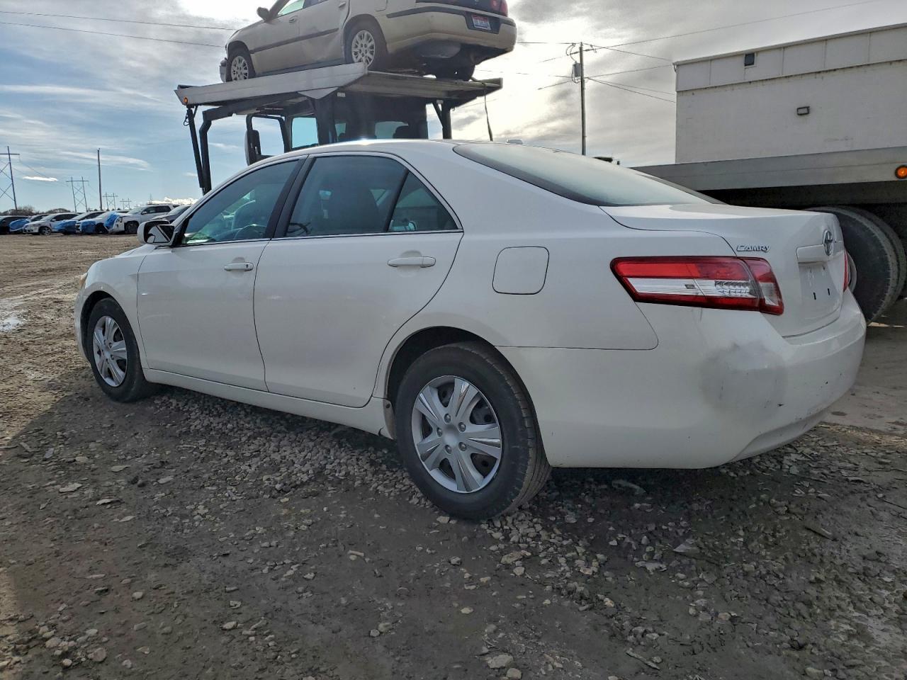 2011 TOYOTA CAMRY