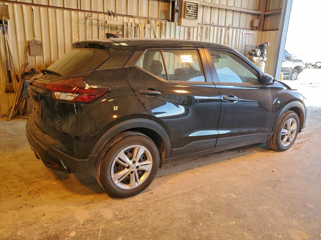 2024 NISSAN KICKS