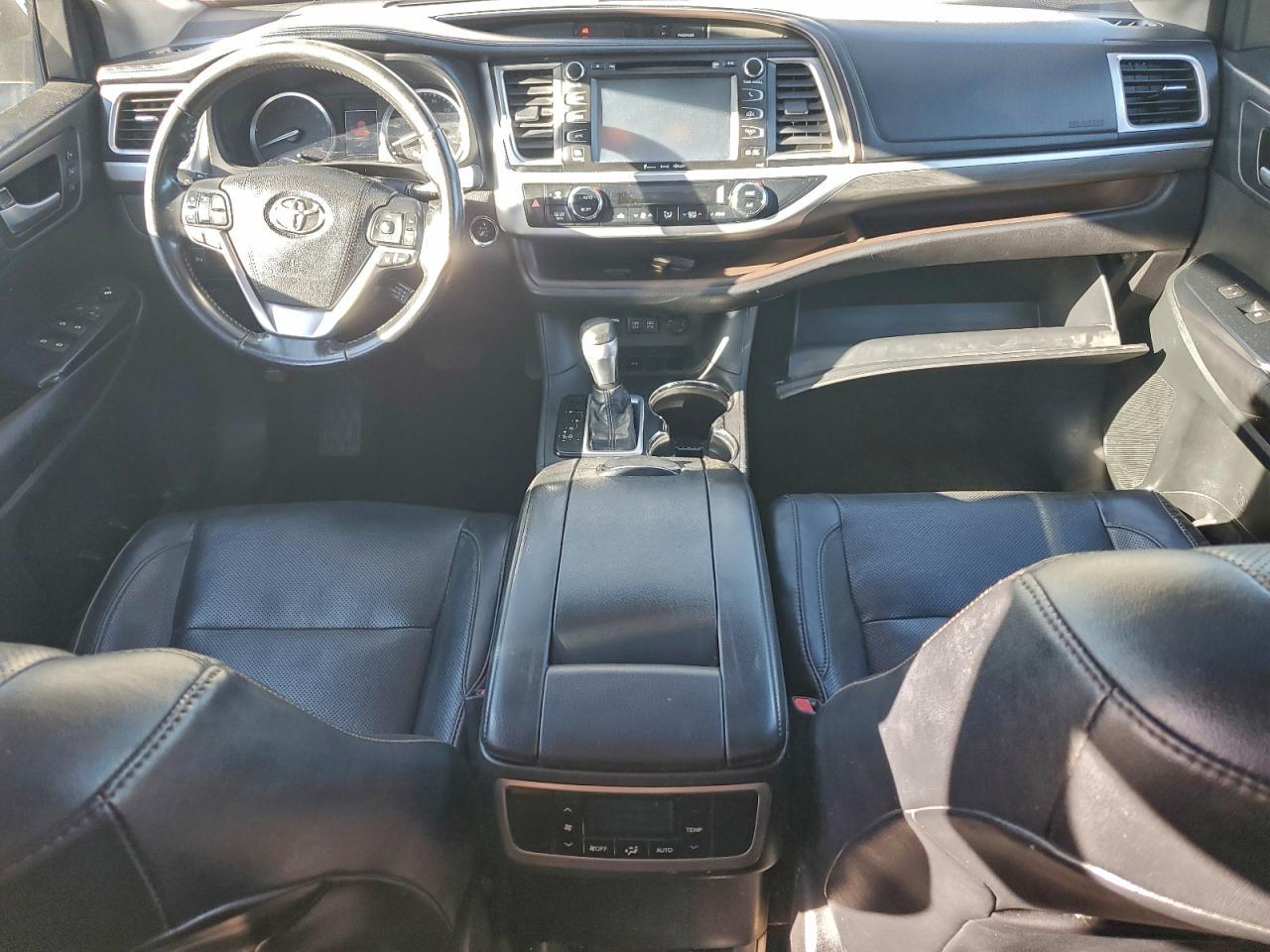 2017 TOYOTA HIGHLANDER