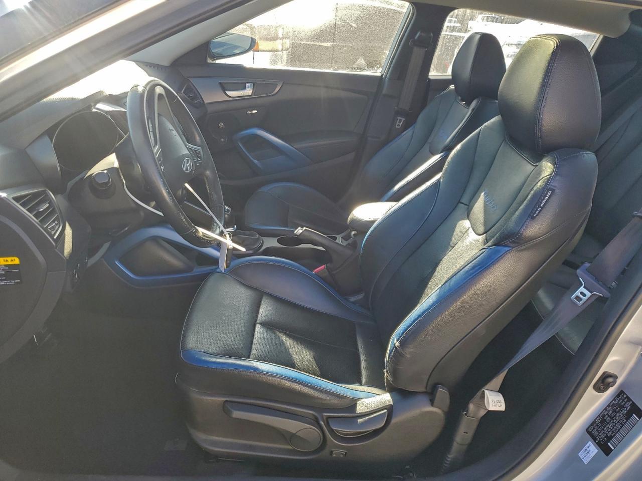 2013 HYUNDAI VELOSTER