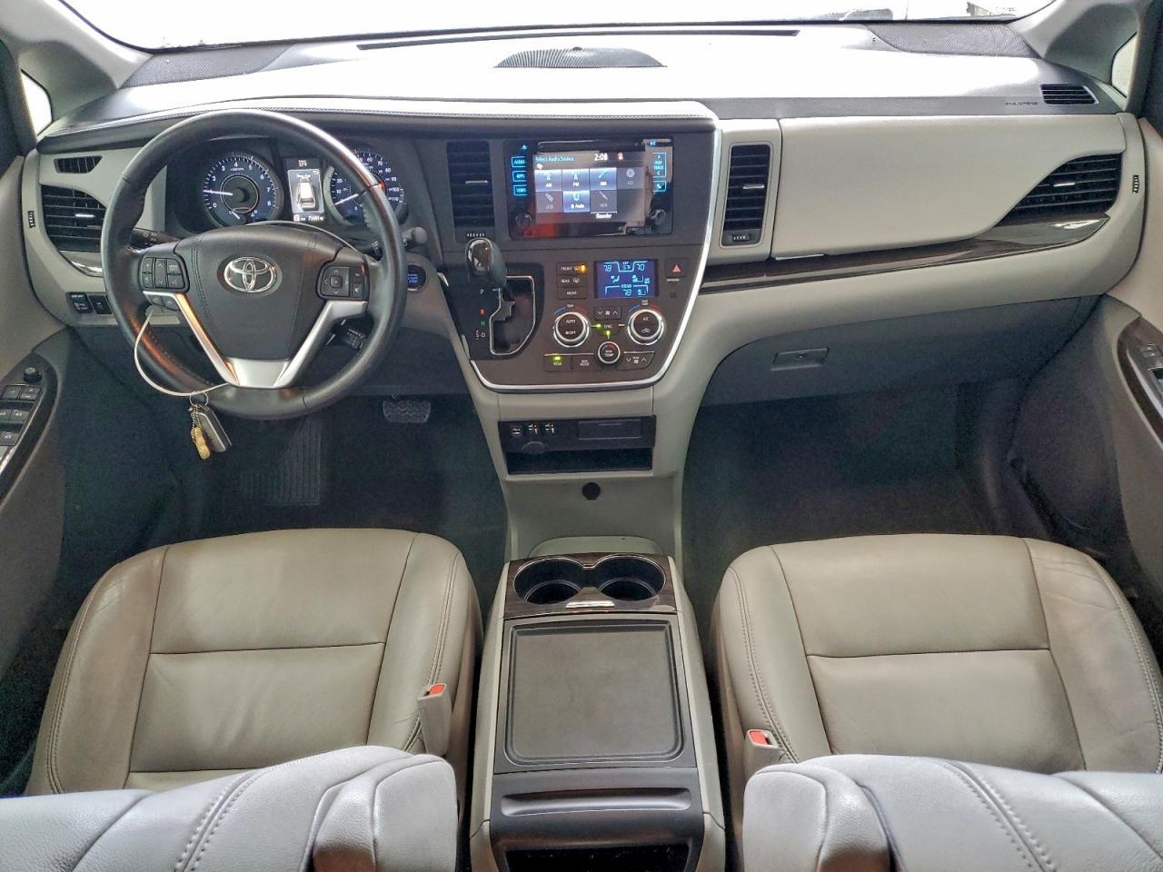 2015 TOYOTA SIENNA