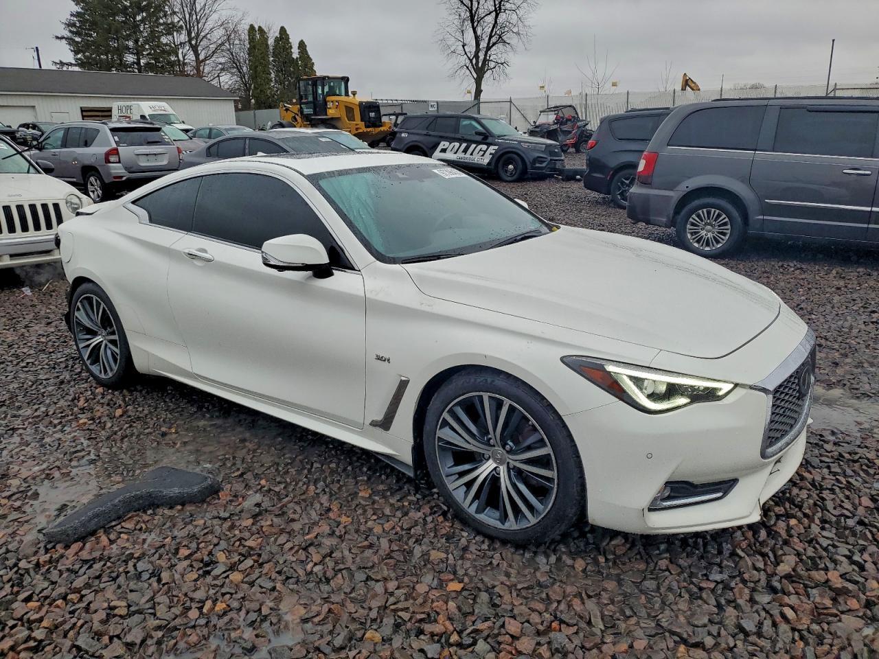 2017 INFINITI Q60