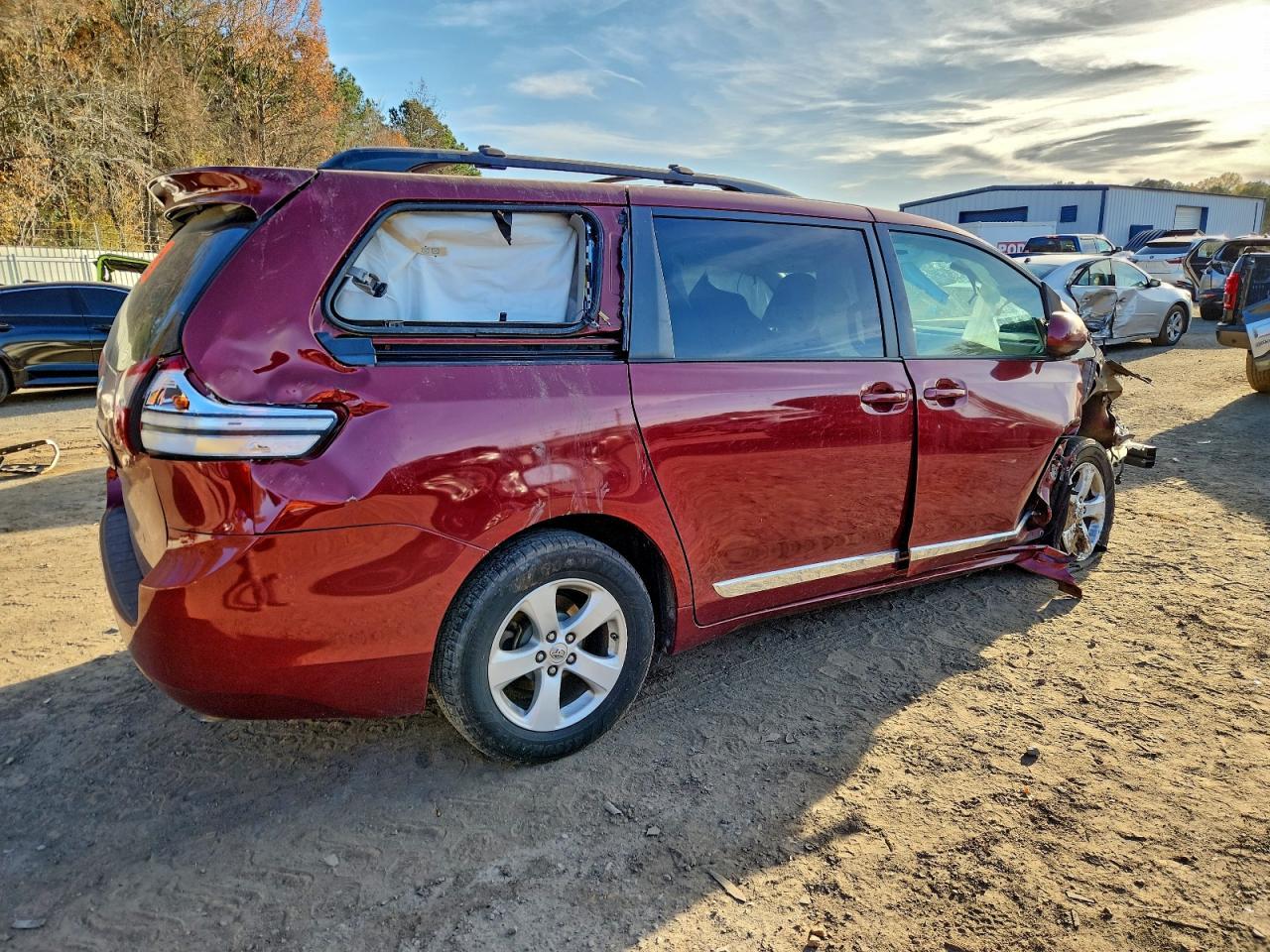 2017 TOYOTA SIENNA