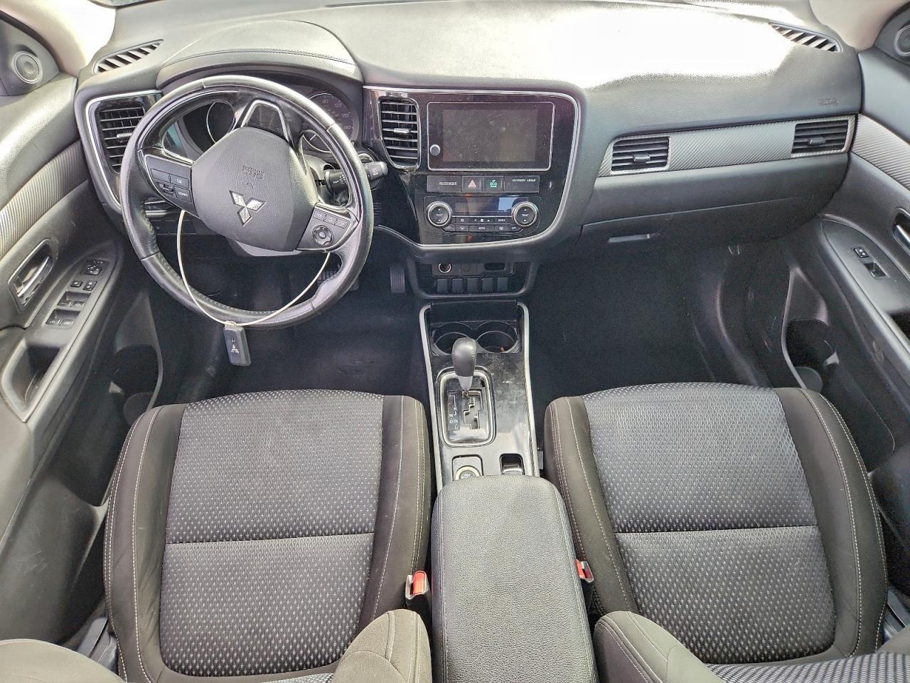 2017 MITSUBISHI outlander