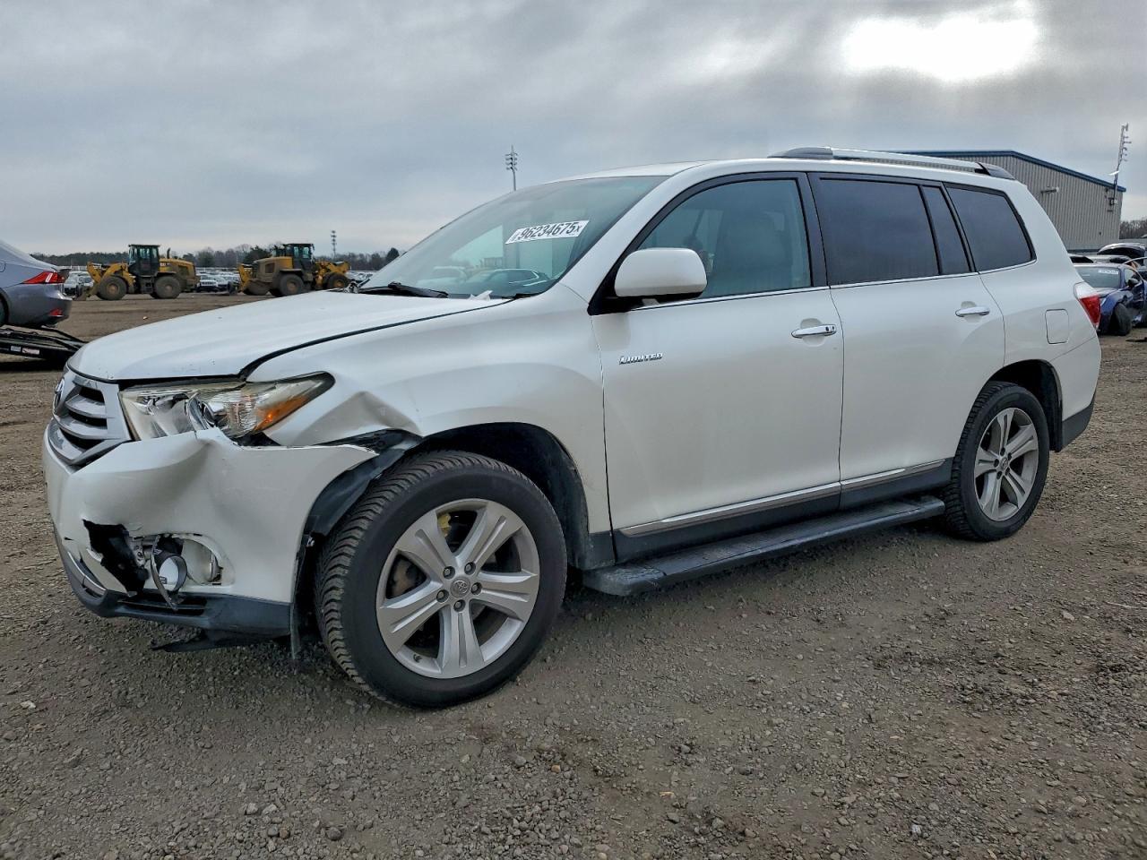 2011 TOYOTA HIGHLANDER