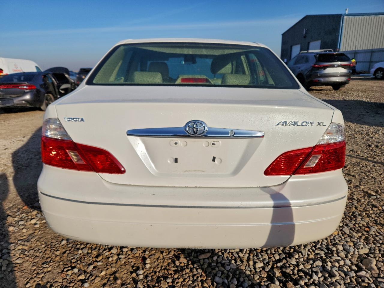 2003 TOYOTA Avalon