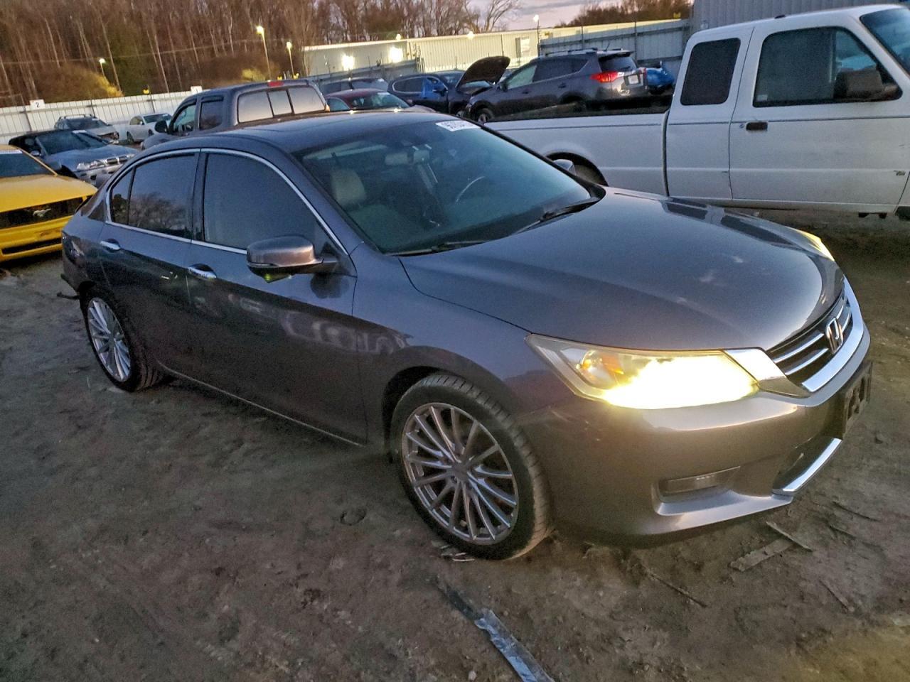 2015 HONDA ACCORD