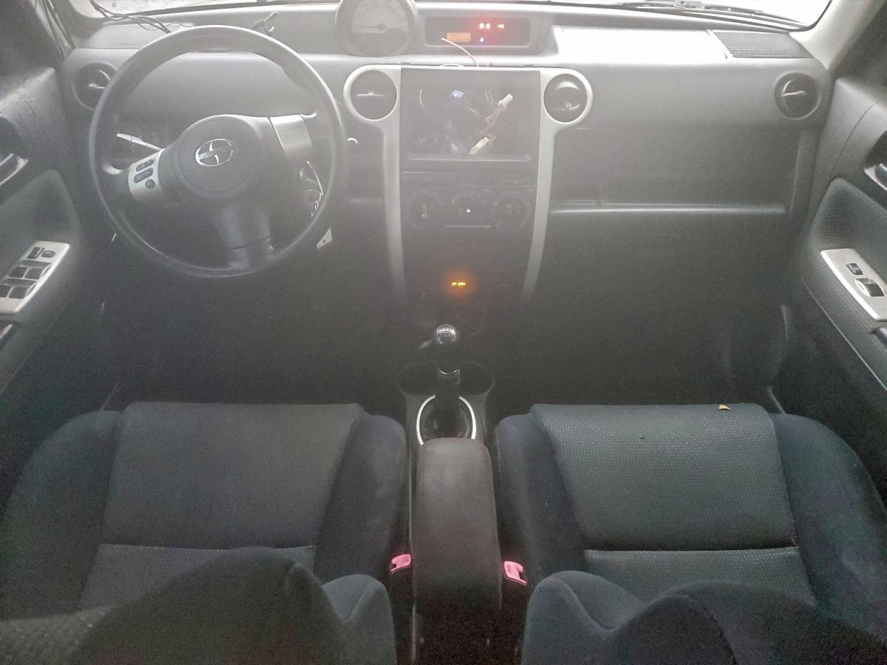 2006 TOYOTA SCION