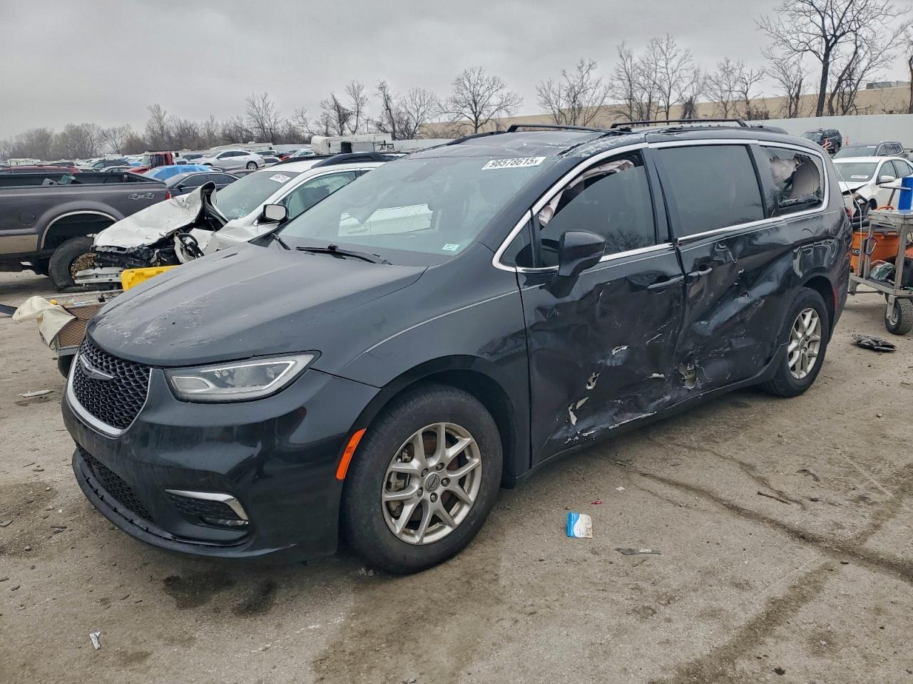 2022 CHRYSLER Pacifica