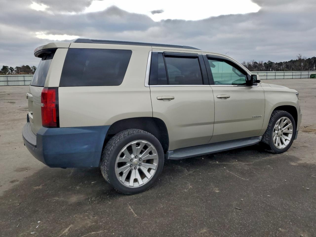 2016 CHEVROLET Tahoe