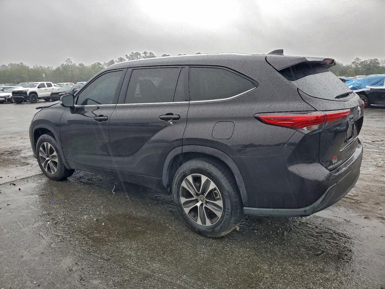 2020 TOYOTA HIGHLANDER