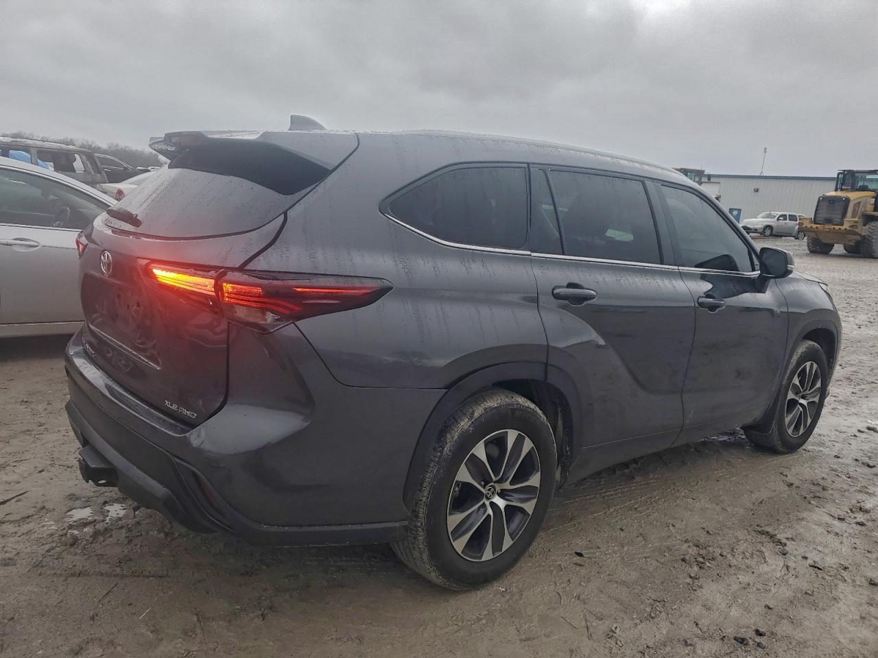 2024 TOYOTA HIGHLANDER