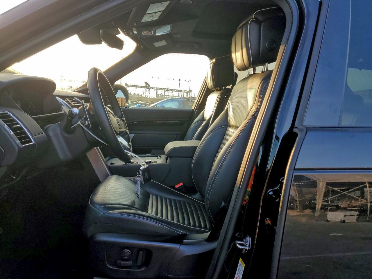 2022 LAND ROVER Discovery