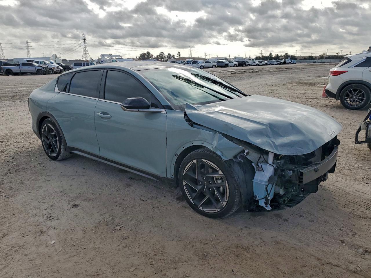 2025 KIA K4