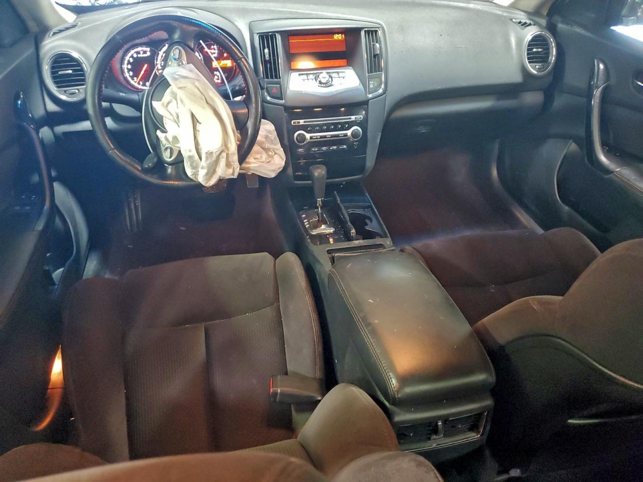 2011 NISSAN Maxima