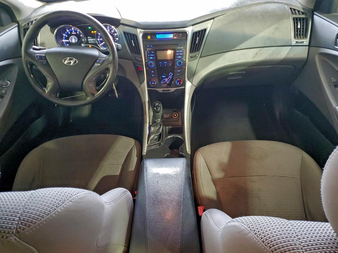 2011 HYUNDAI SONATA