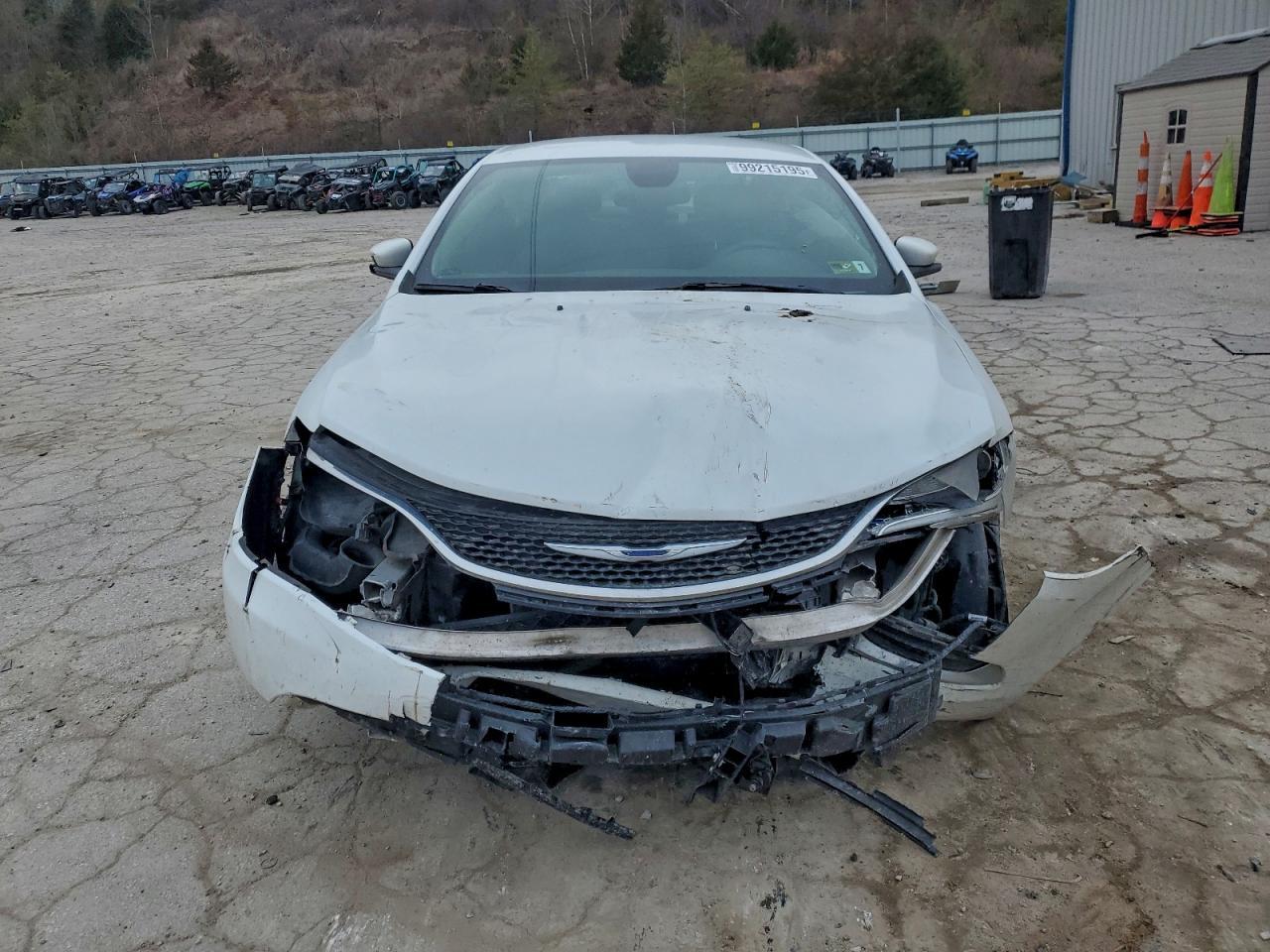 2016 CHRYSLER 200