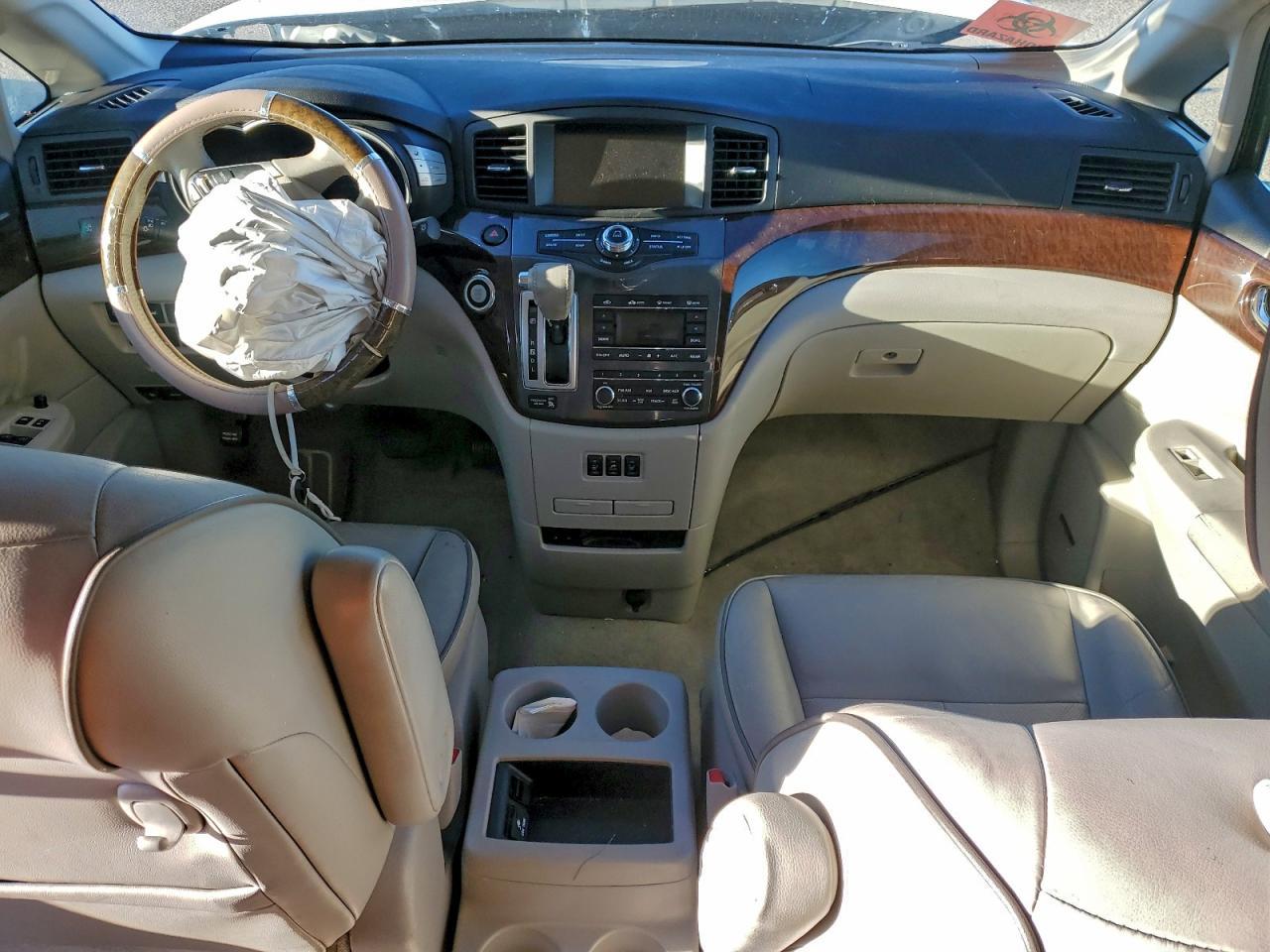 2013 NISSAN Quest
