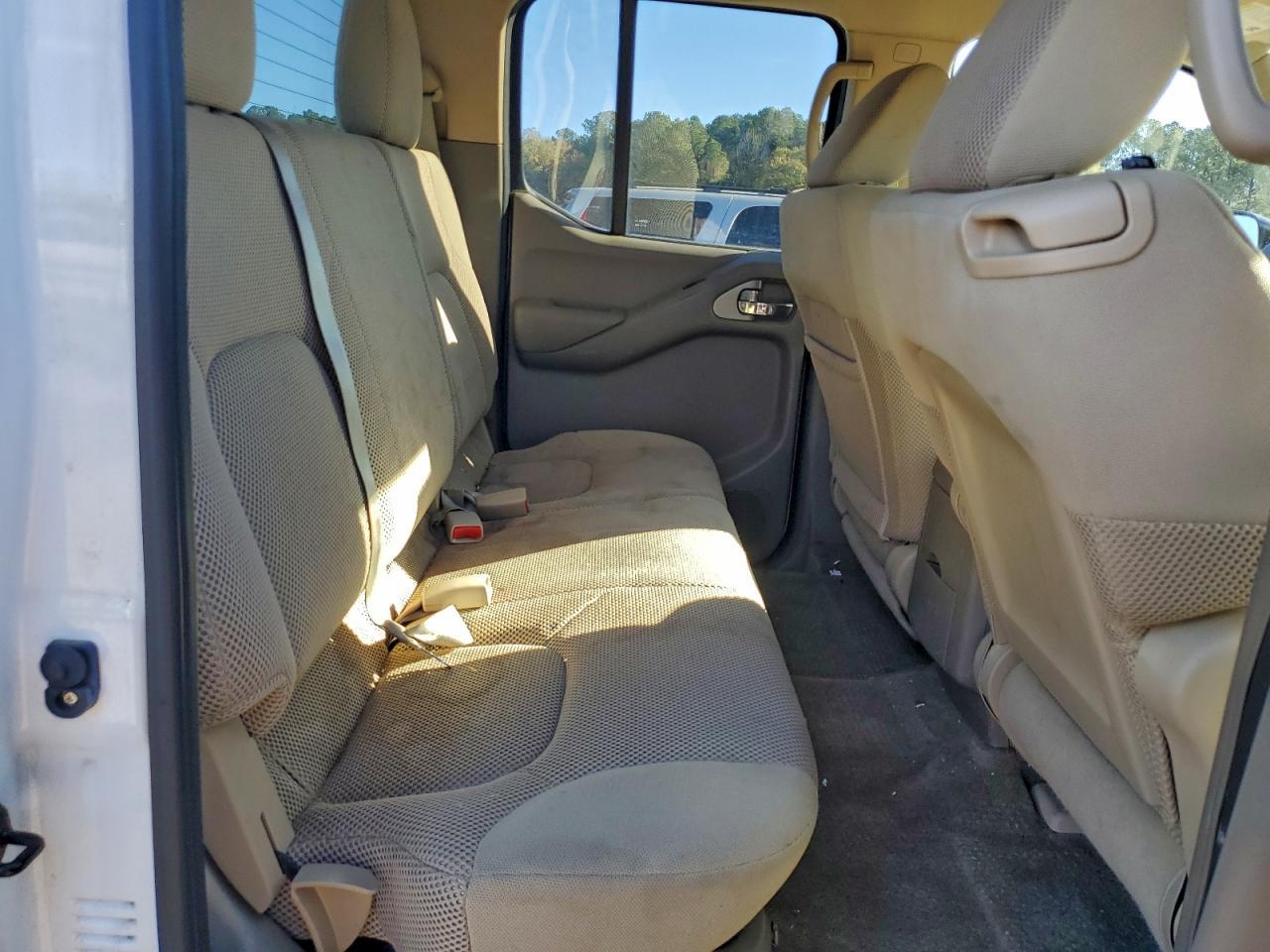 2012 NISSAN Frontier