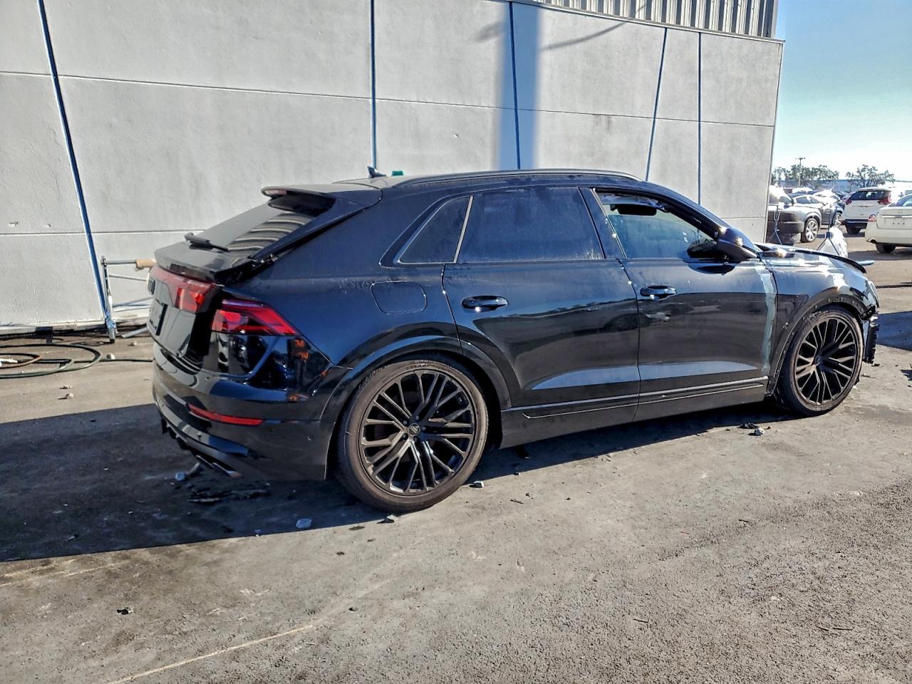 2025 AUDI SQ8