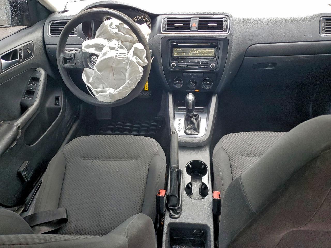 2013 VOLKSWAGEN JETTA