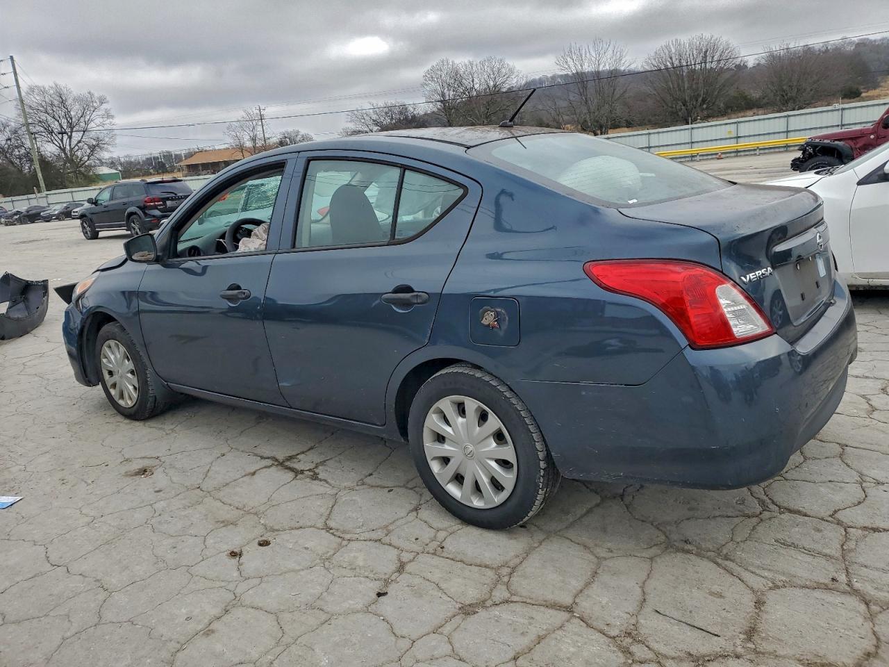 2016 NISSAN VERSA