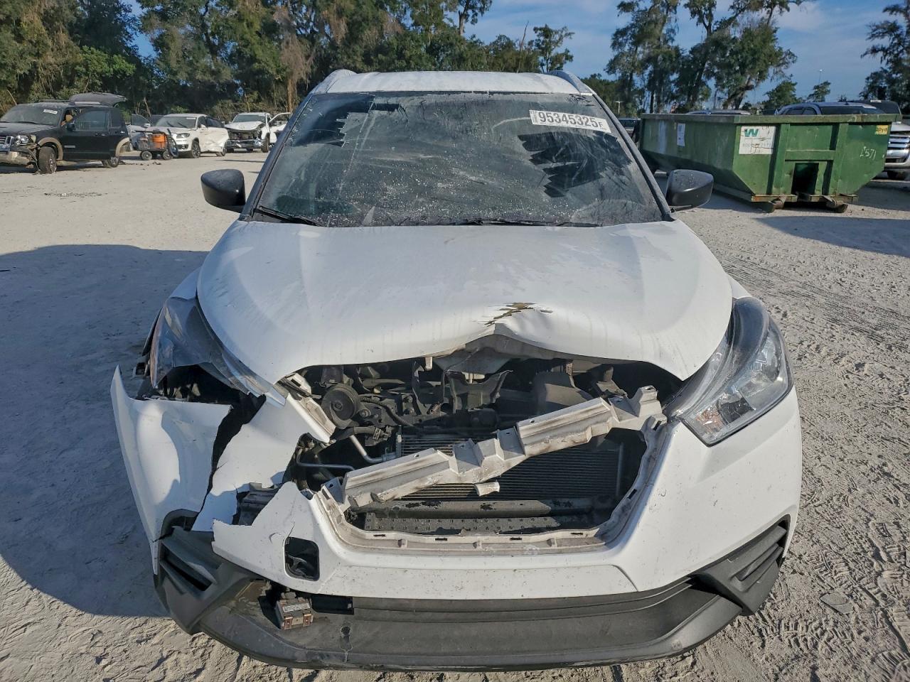 2019 NISSAN KICKS