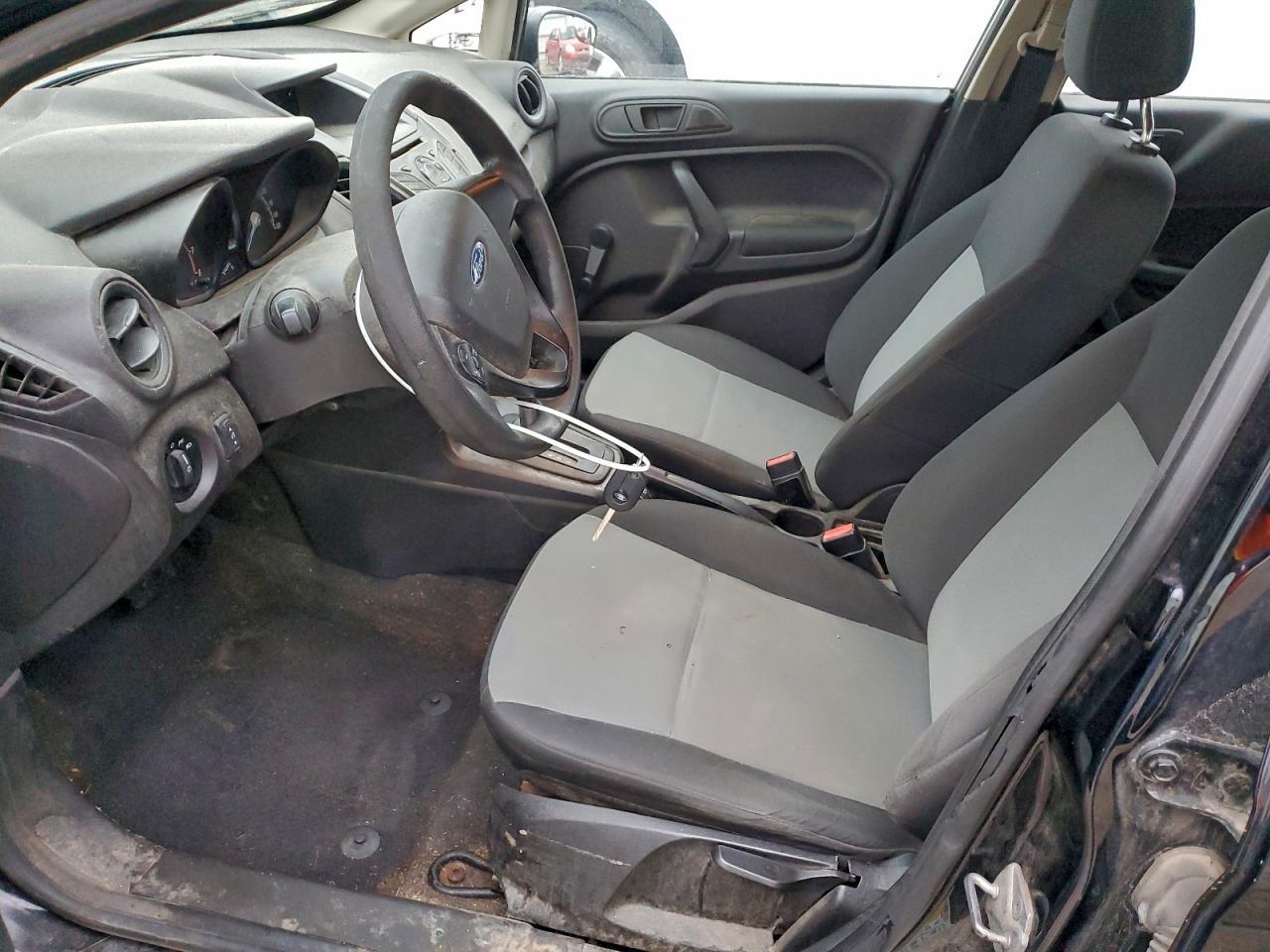 2016 FORD Fiesta