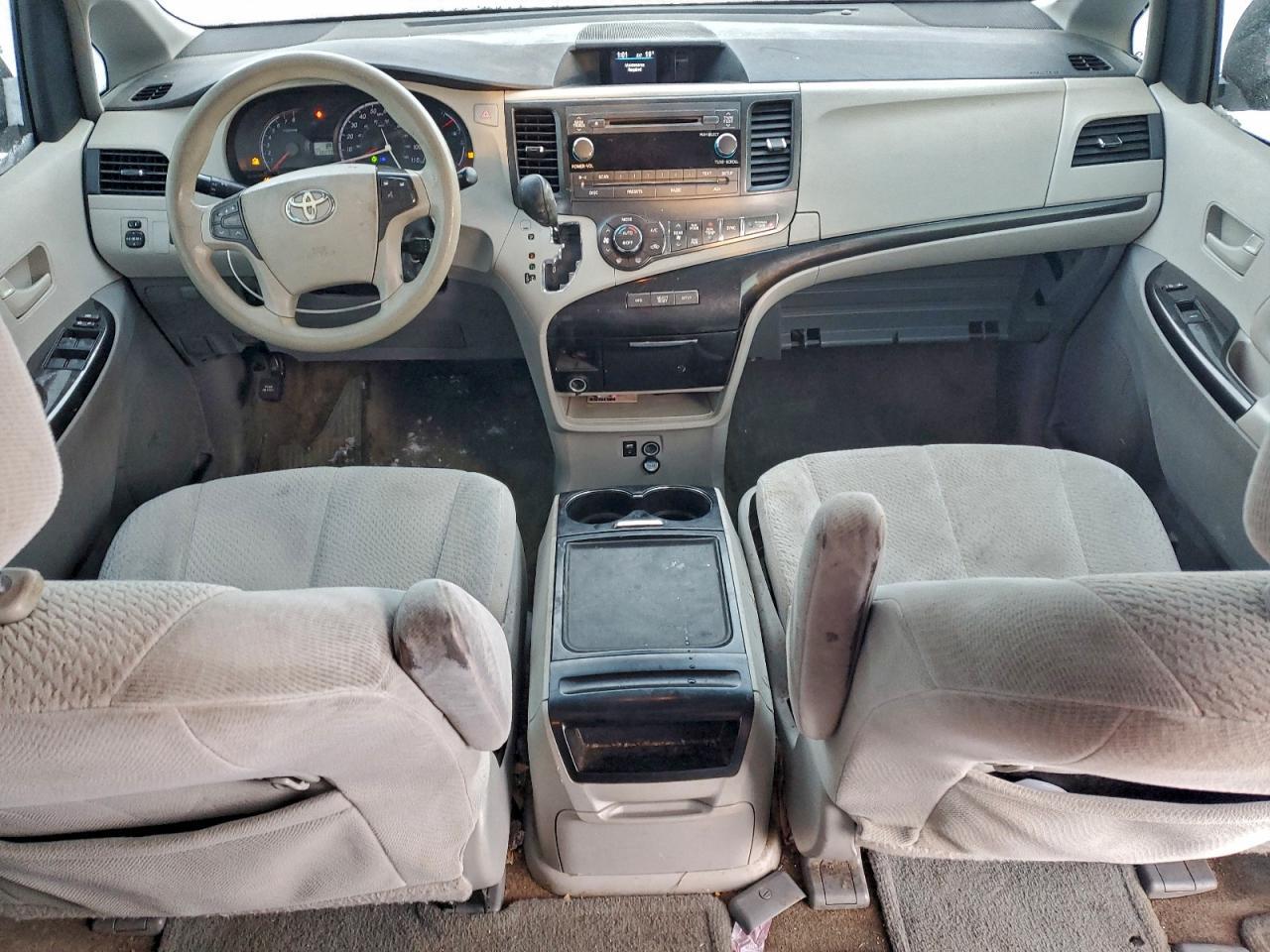 2014 TOYOTA SIENNA