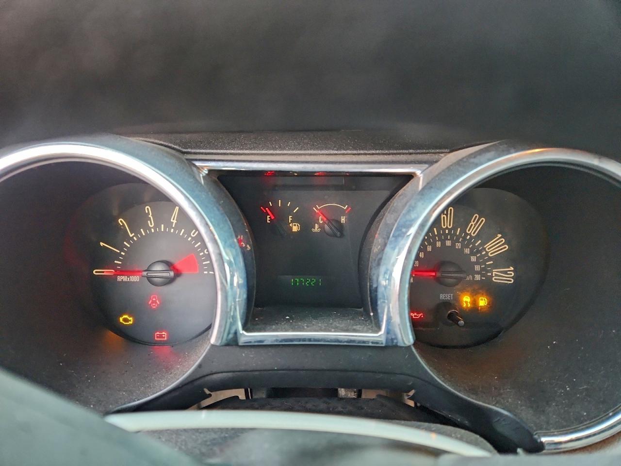 2005 FORD MUSTANG