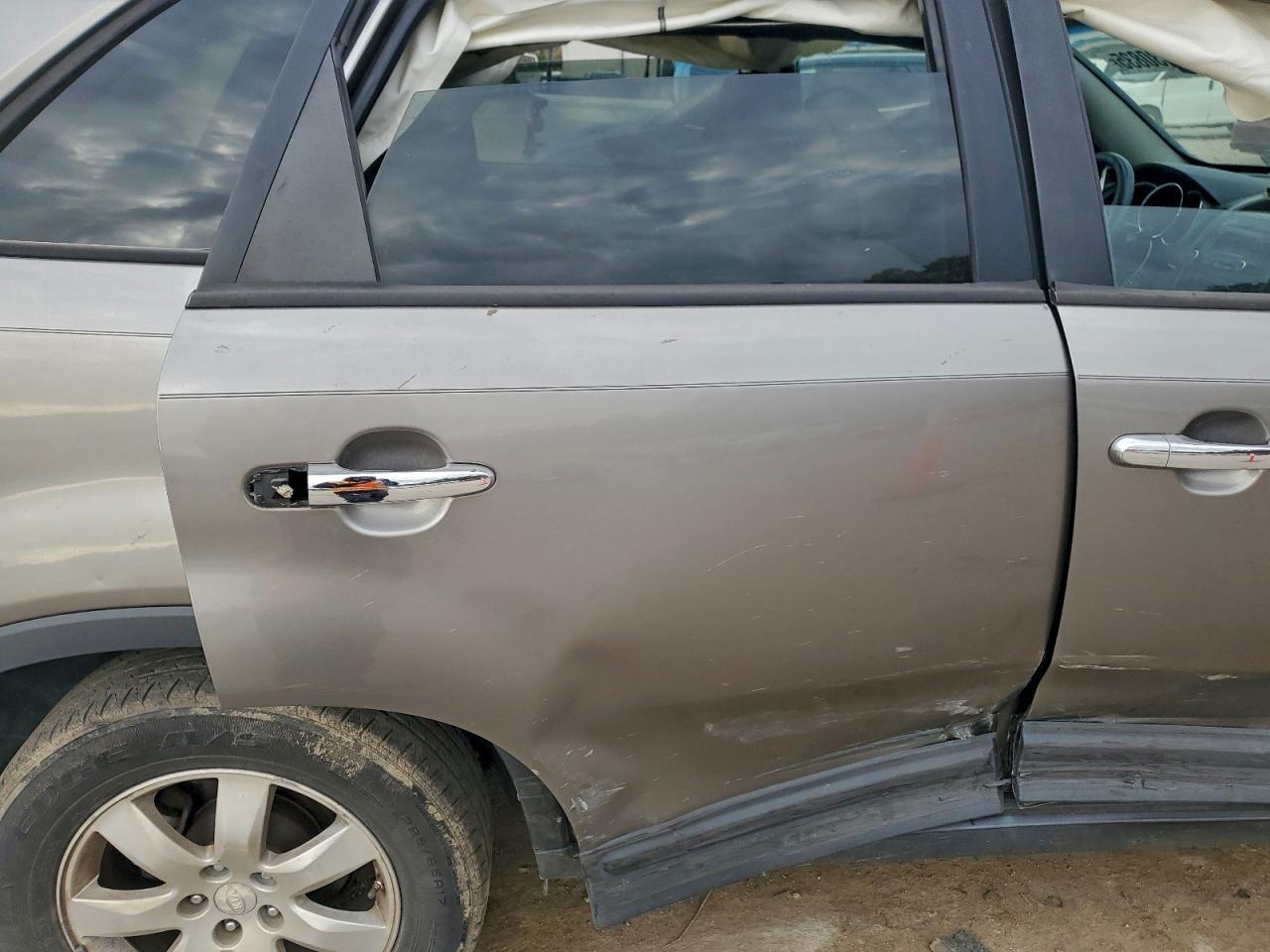 2011 KIA SORENTO