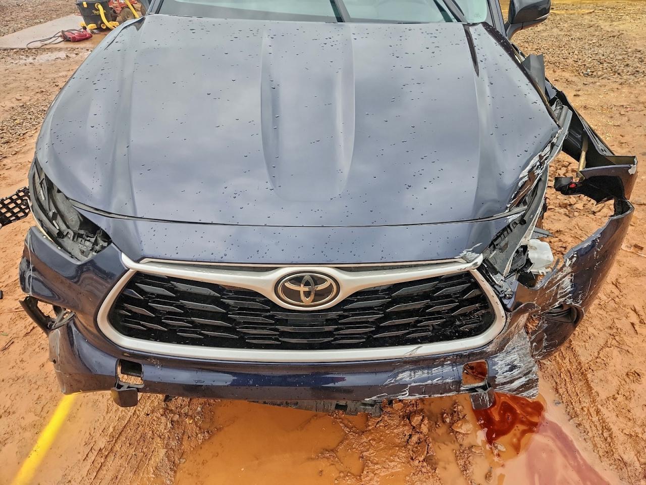 2022 TOYOTA HIGHLANDER