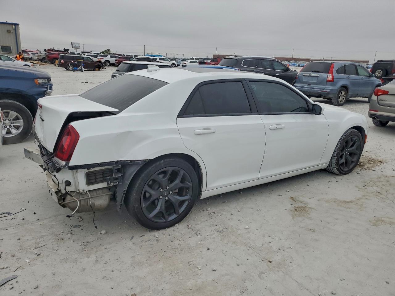 2022 CHRYSLER 300