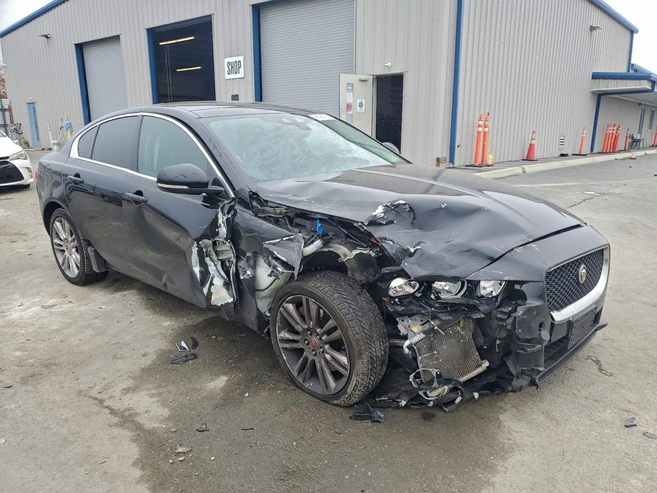 2019 JAGUAR XE