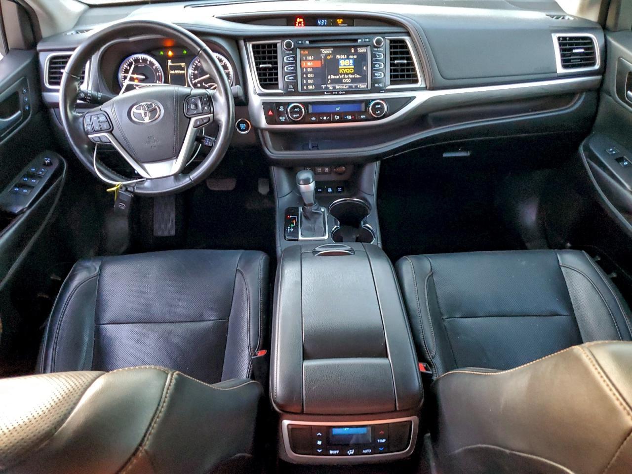 2017 TOYOTA HIGHLANDER
