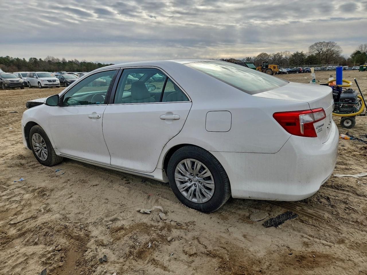 2014 TOYOTA CAMRY