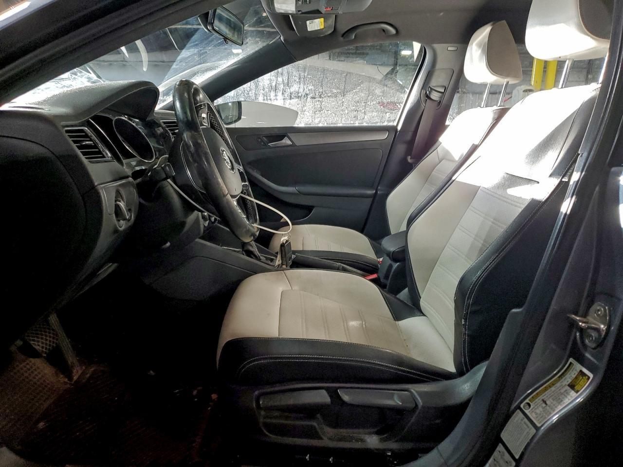 2016 VOLKSWAGEN JETTA