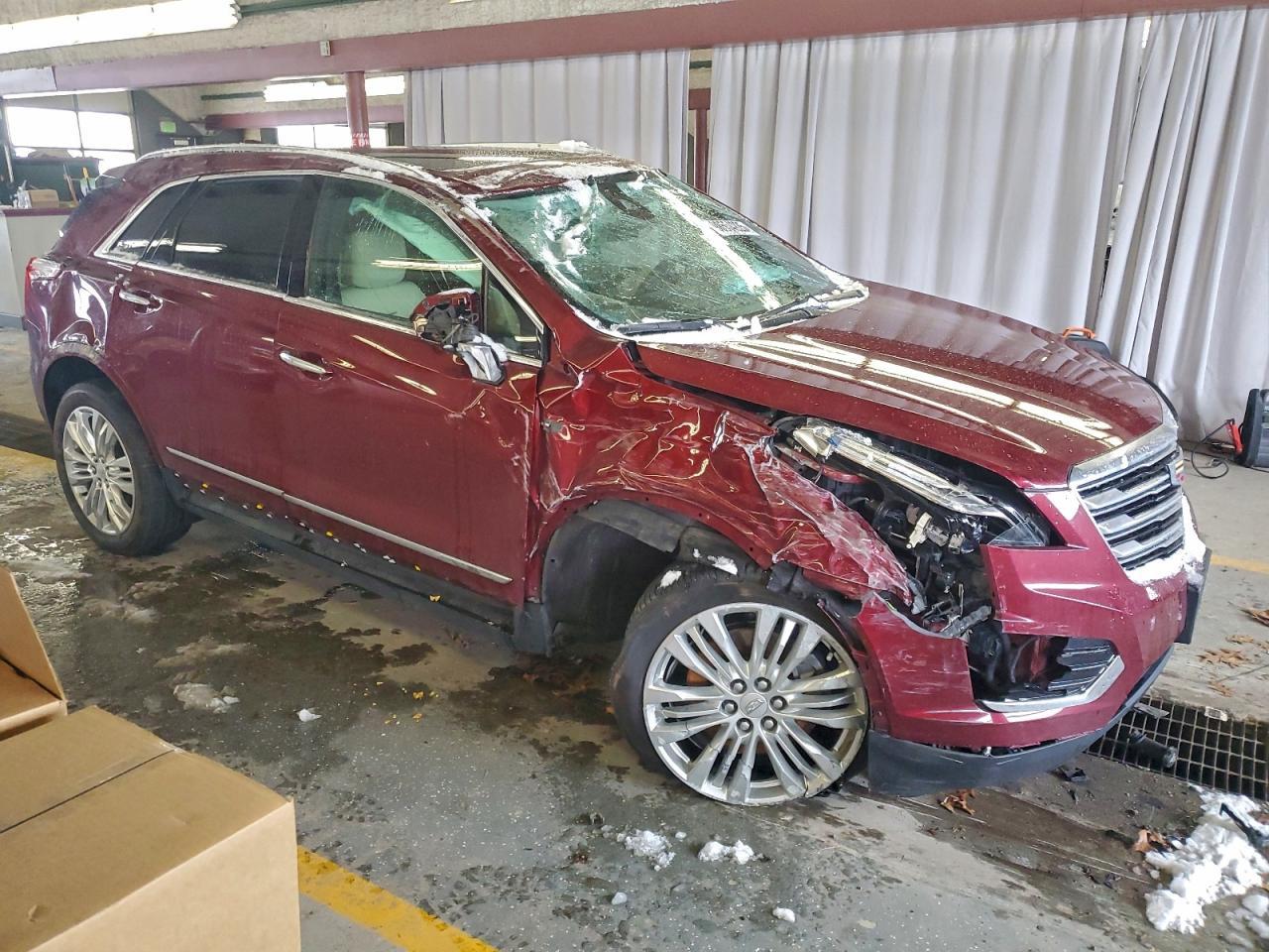 2017 CADILLAC XT5