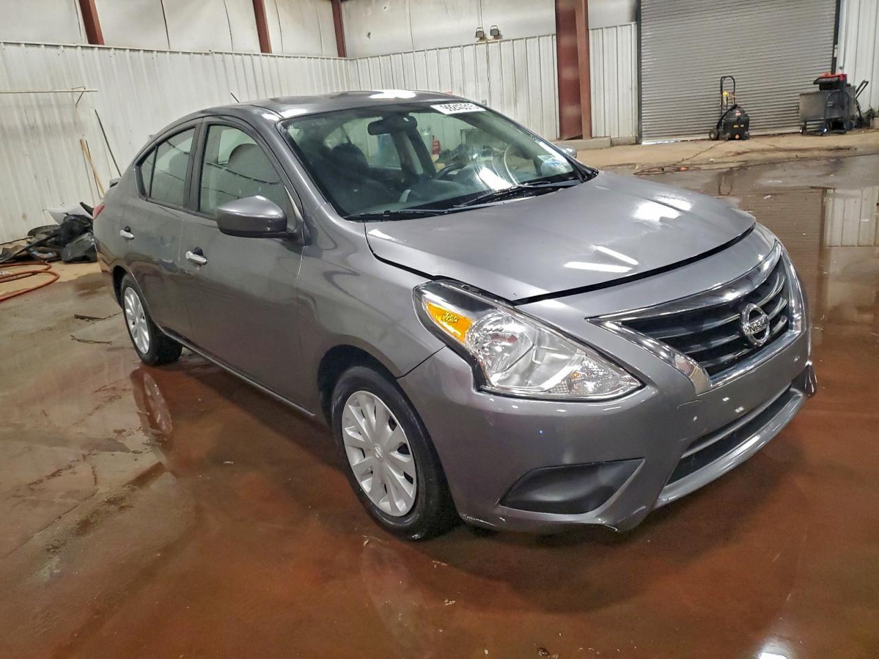 2019 NISSAN VERSA