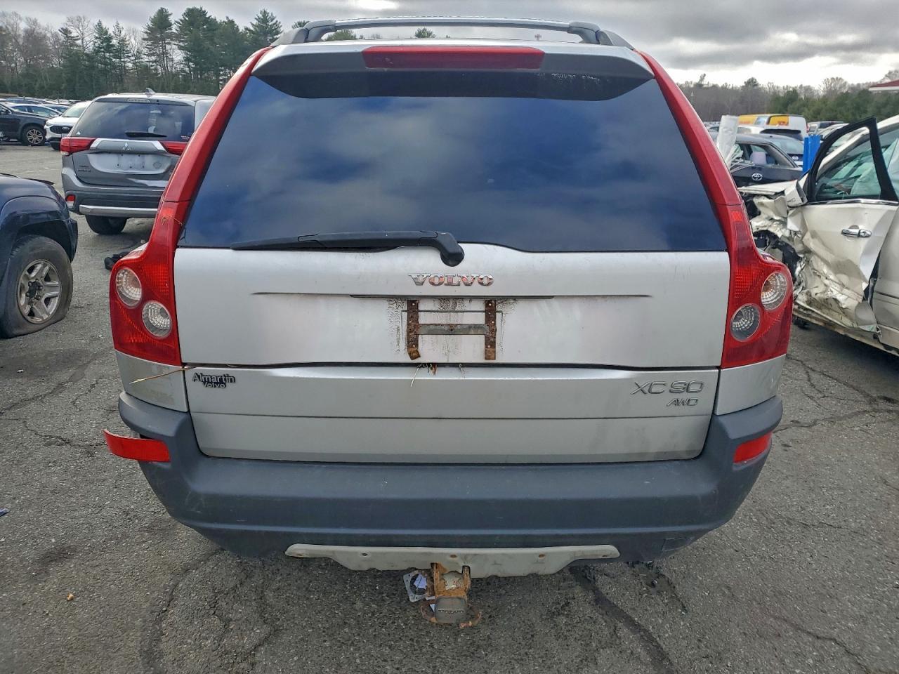 2003 VOLVO XC90