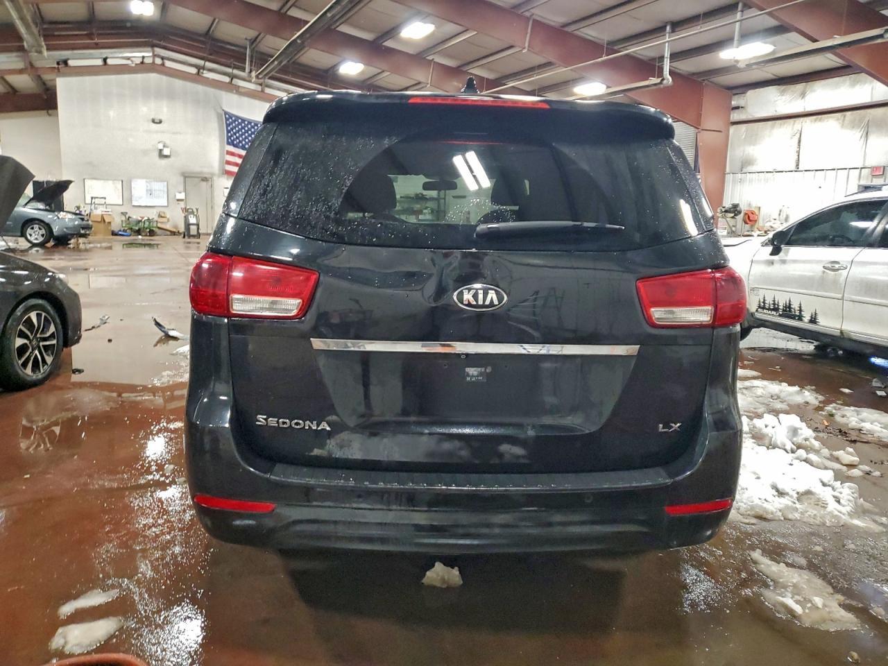 2016 KIA SEDONA