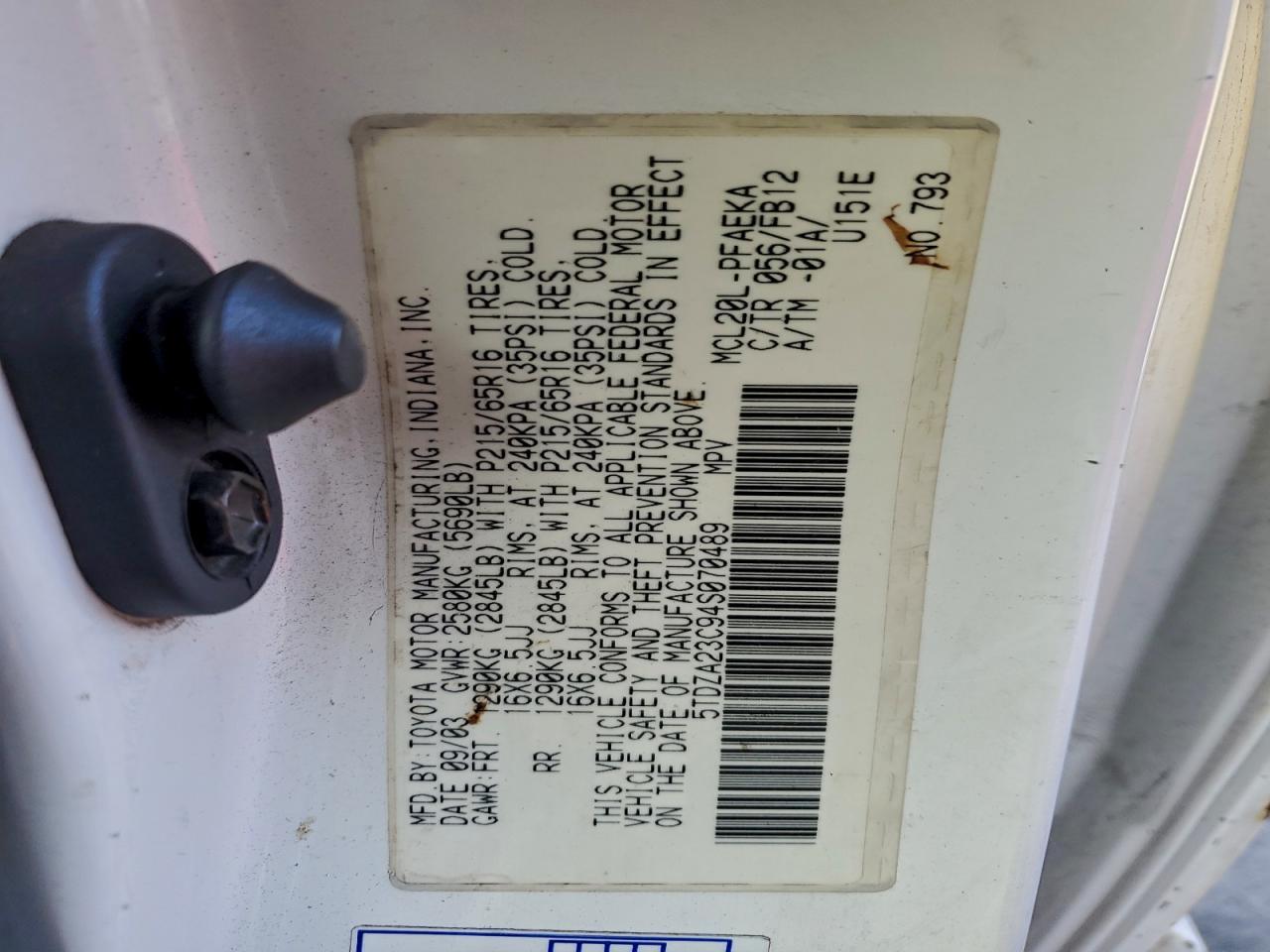 2004 TOYOTA SIENNA