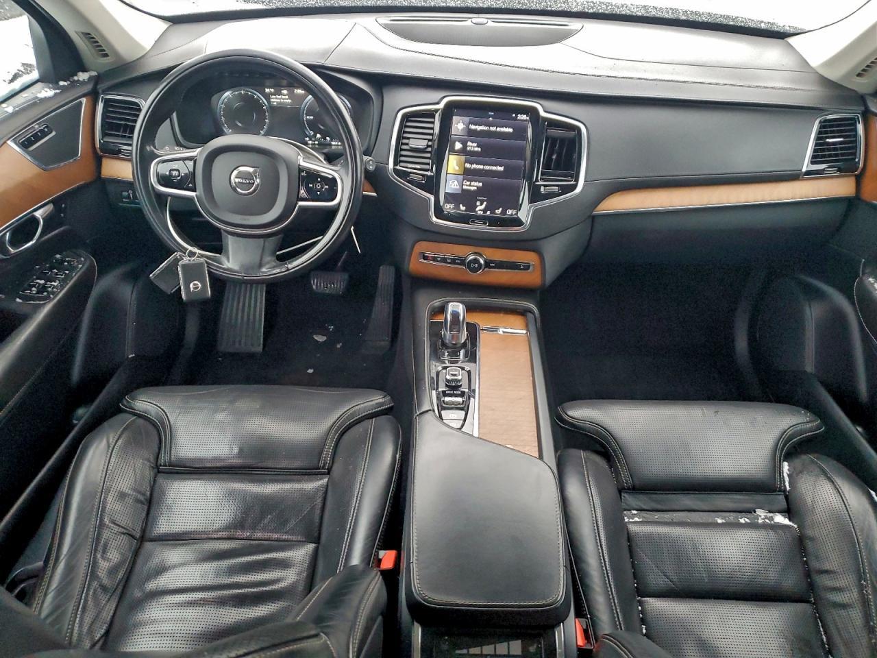 2016 VOLVO XC90