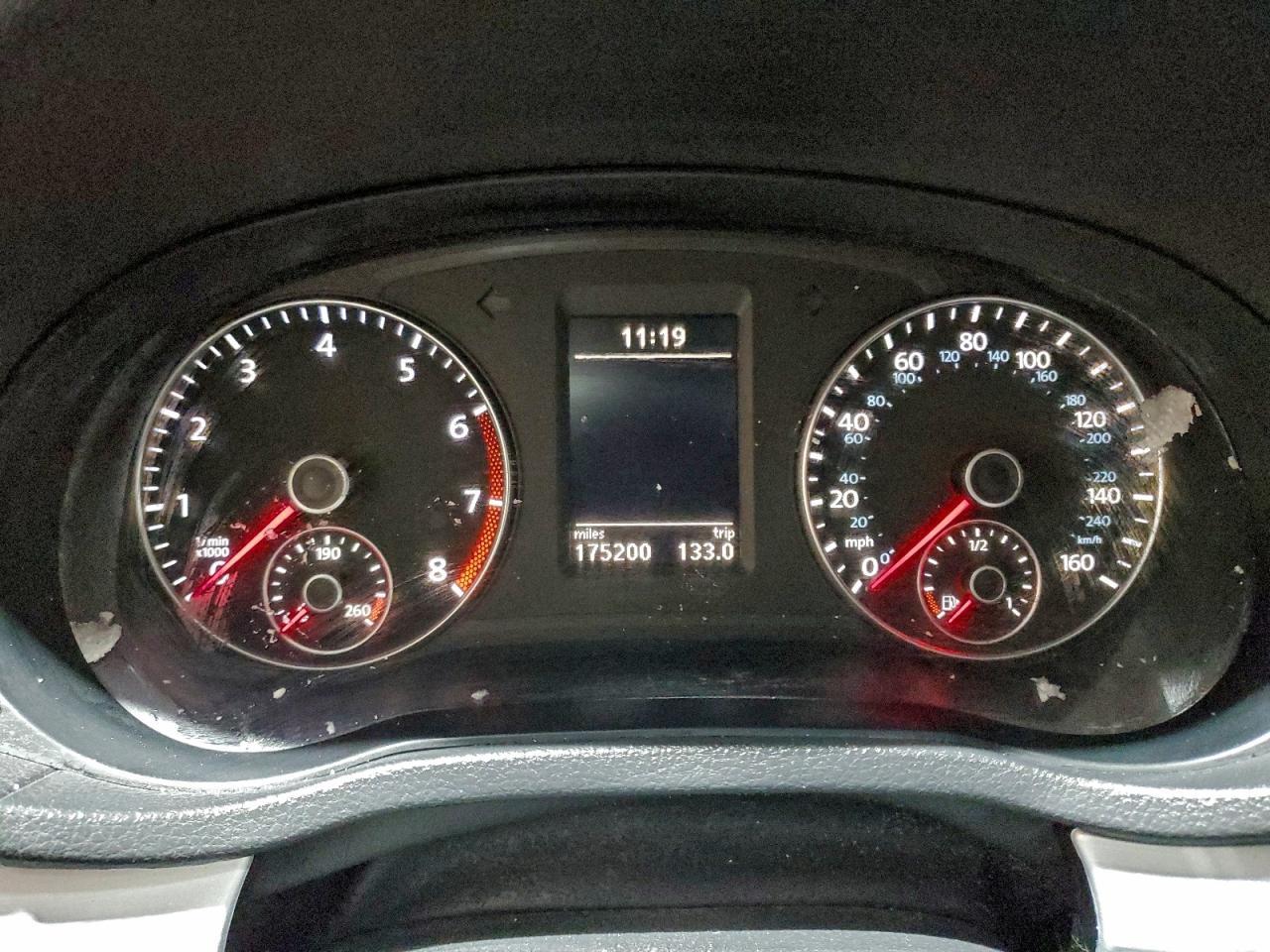 2012 VOLKSWAGEN Passat